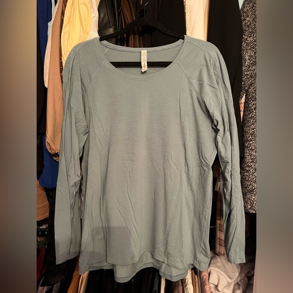 lululemon top - Picture 1 of 2